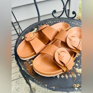 Time and Tru sandals